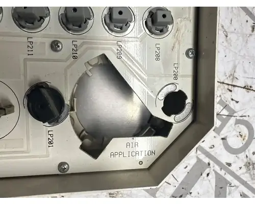 International 5600I Dash Assembly