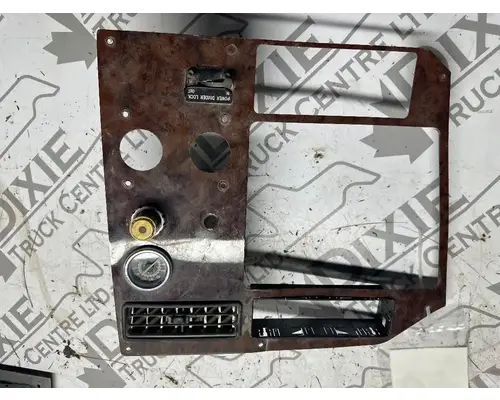 International 5600I Dash Assembly