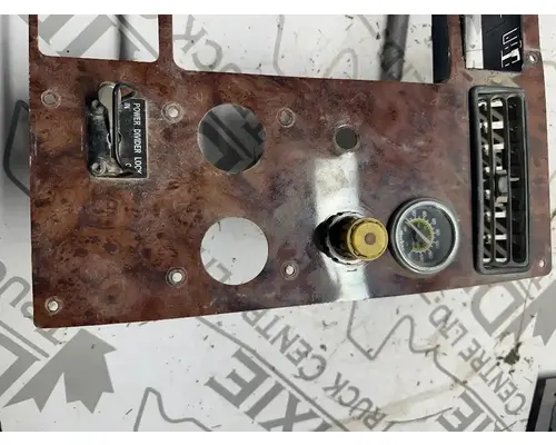 International 5600I Dash Assembly