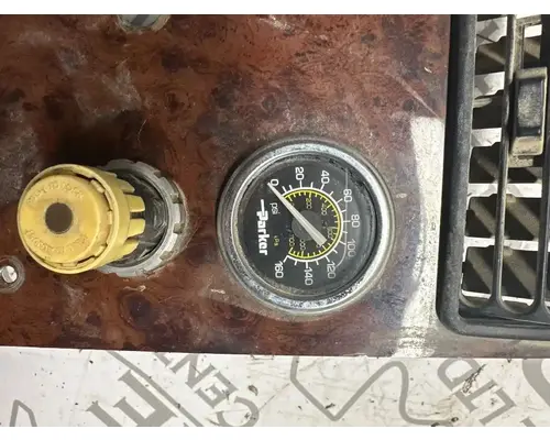 International 5600I Dash Assembly