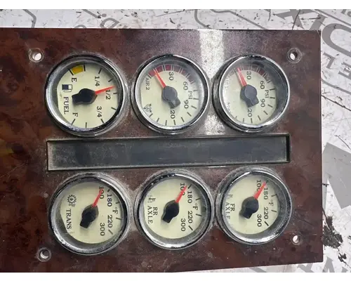 International 5600I Dash Assembly