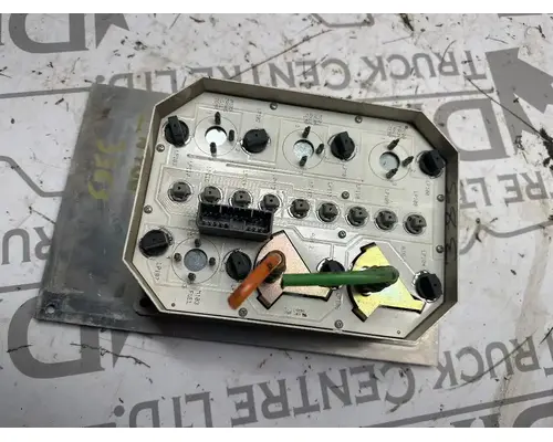 International 5600I Dash Assembly