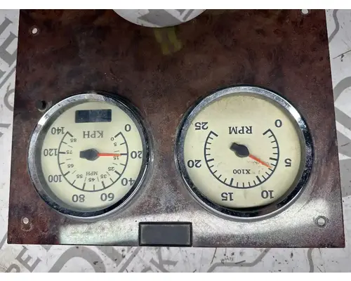 International 5600I Instrument Cluster