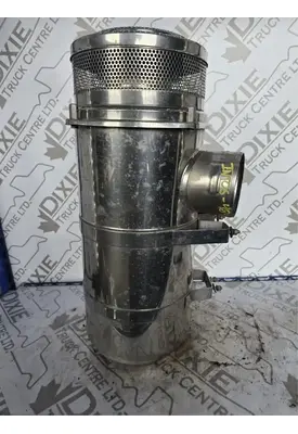 International 5900I Air Cleaner