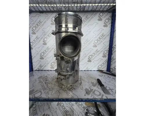 International 5900I Air Cleaner
