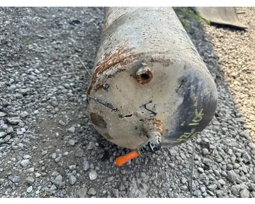 International 5900I Air Tank