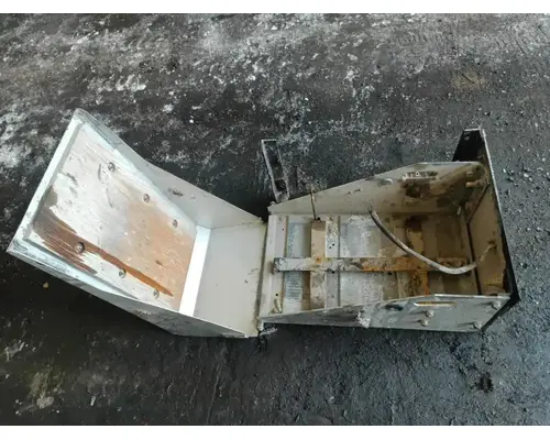 International 5900I Battery Box