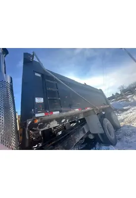 International 5900I Box / Bed