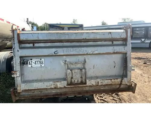 International 5900I Box  Bed