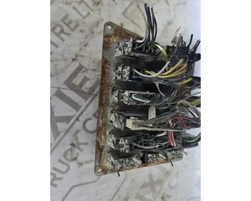 International 5900I Column Switch