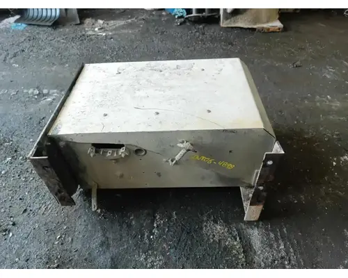 Battery Box International 5900I Dixie Truck Centre