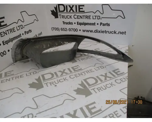 International 7000 Headlamp Assembly