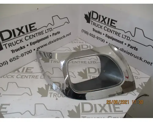 International 7000 Headlamp Assembly