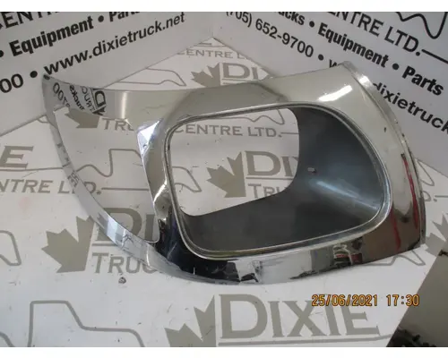 International 7000 Headlamp Assembly