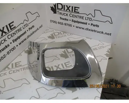 International 7000 Headlamp Assembly