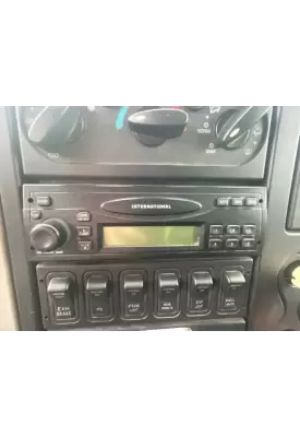 International 7300 Radio