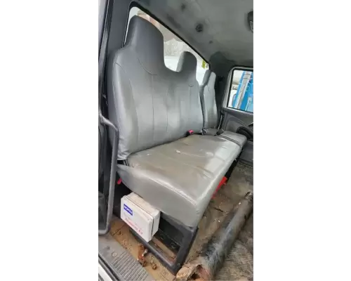 International 7300 Seat, Front