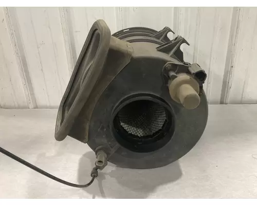 International 7400 Air Cleaner