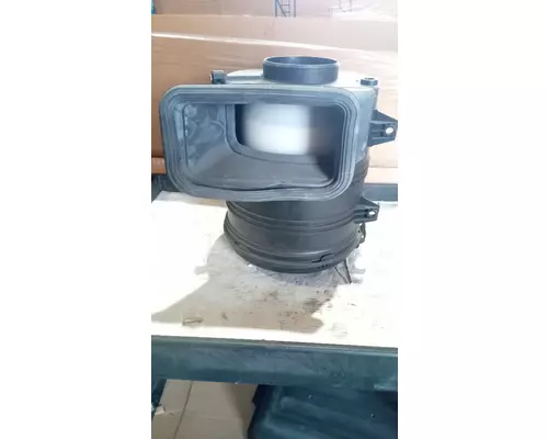 Air Cleaner INTERNATIONAL 7400 Marshfield Transportation Products