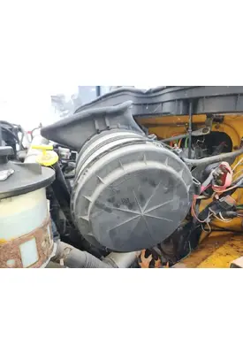 International 7400 Air Cleaner
