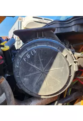 International 7400 Air Cleaner