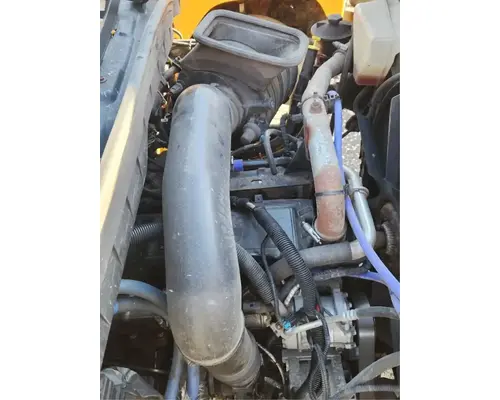International 7400 Air Cleaner