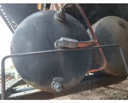 International 7400 Air Tank