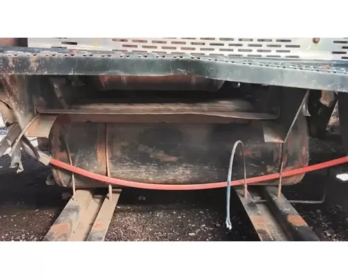 International 7400 Air Tank