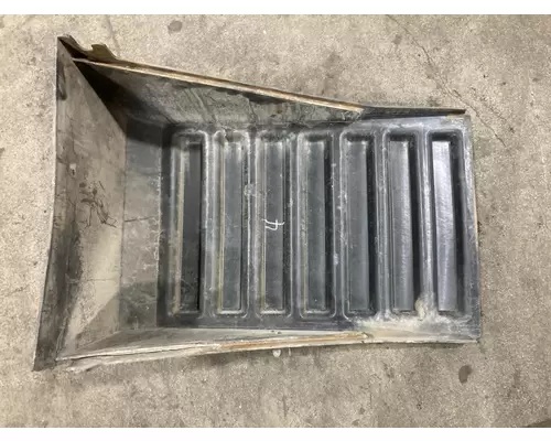 International 7400 Battery Box
