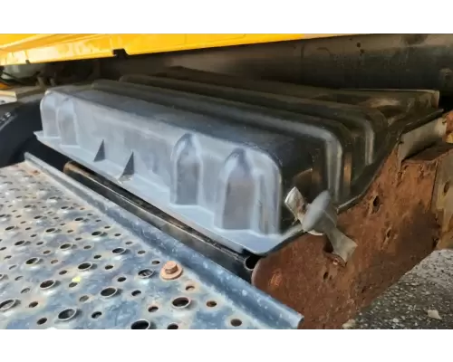 International 7400 Battery Box