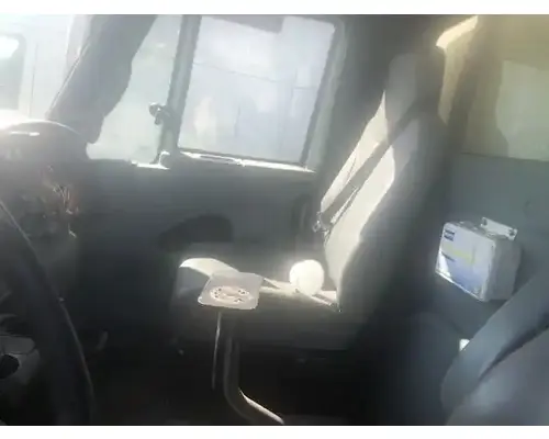 International 7400 Cab