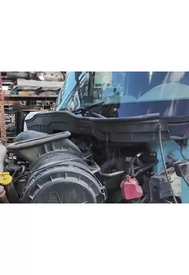 International 7400 Cowl