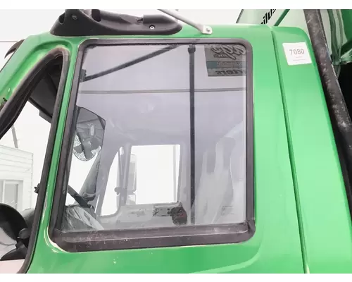 Door Glass, Front International 7400 Vander Haags Inc Cb