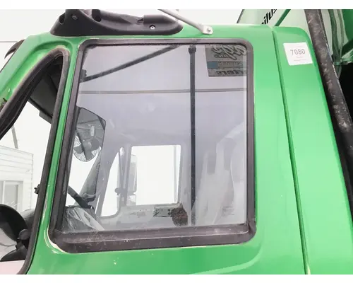 Door Glass, Front International 7400 Vander Haags Inc Cb