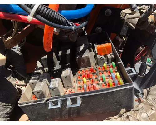 International 7400 Fuse Box