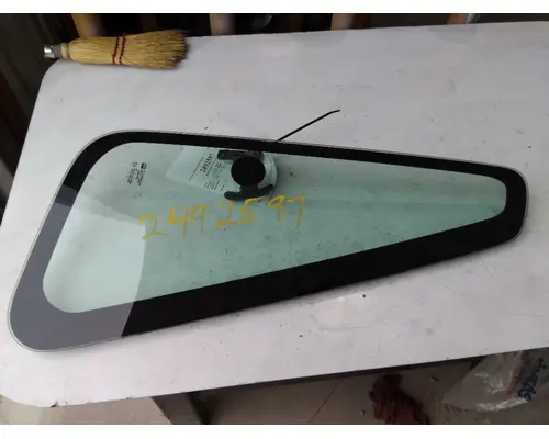 Door Vent Glass, Front INTERNATIONAL 7400 LKQ Thompson Motors - Wykoff