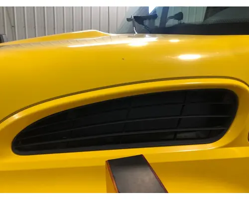 International 7400 Hood Side Vent
