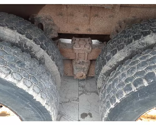 International 7400 Parts Unit