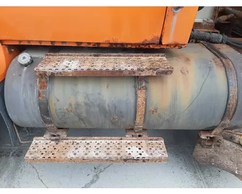 International 7400 Parts Unit