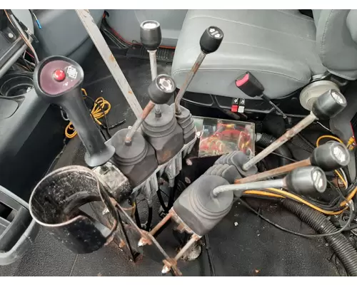 International 7400 Parts Unit