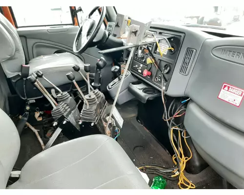 International 7400 Parts Unit