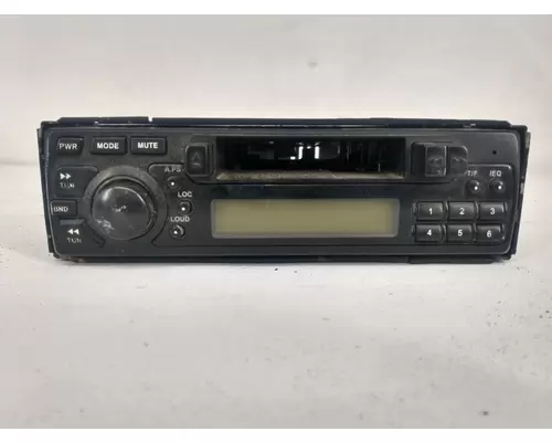 International 7400 Radio