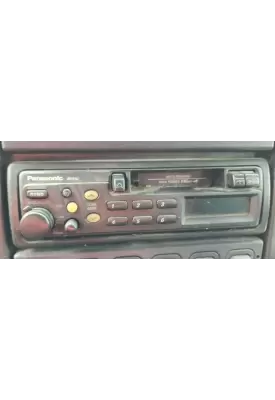 International 7400 Radio