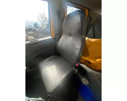 Seat, Front International 7400 Complete Recycling