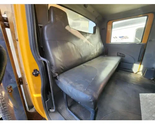 International 7400 Seat, Front