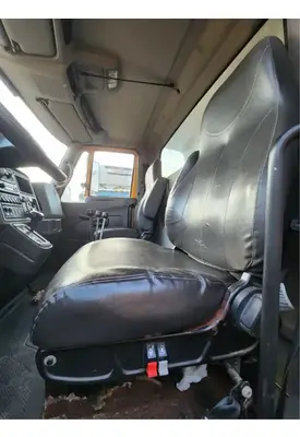 International 7400 Seat, Front