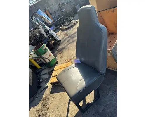 Seat, Front INTERNATIONAL 7400 Camerota Truck Parts