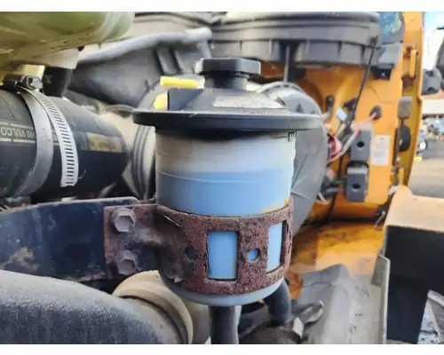 International 7400 Steering or Suspension Parts, Misc.