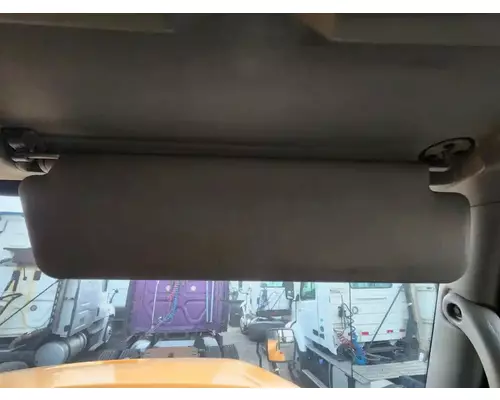 International 7400 Sun Visor (External)