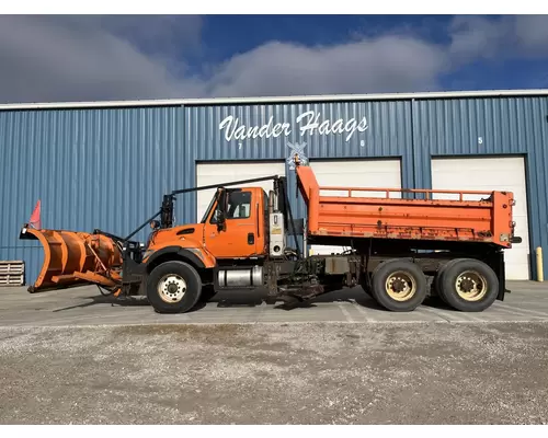 International 7400 Truck